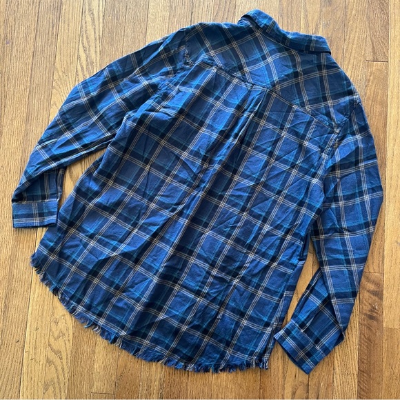 BeachLunchLounge Collection Plaid Long Sleeve Shirt Button Up Frayed Hem Large - Picture 4 of 6